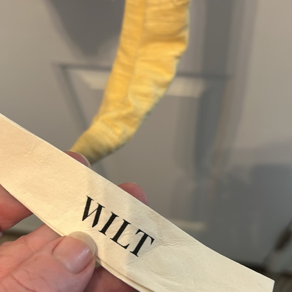 Yellow long sleeve V-neck Tee - Picture 2 of 3